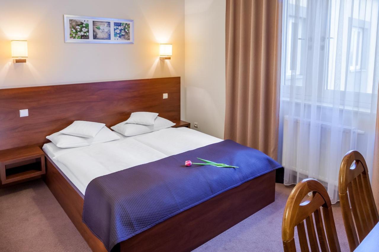 Hotel Mikulski กลีวิตเซ ภายนอก รูปภาพ