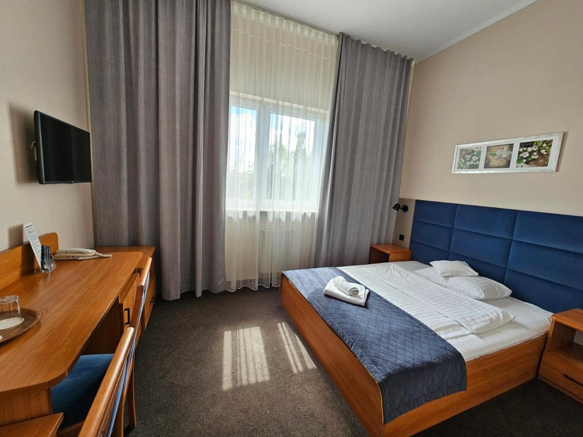Hotel Mikulski กลีวิตเซ ภายนอก รูปภาพ